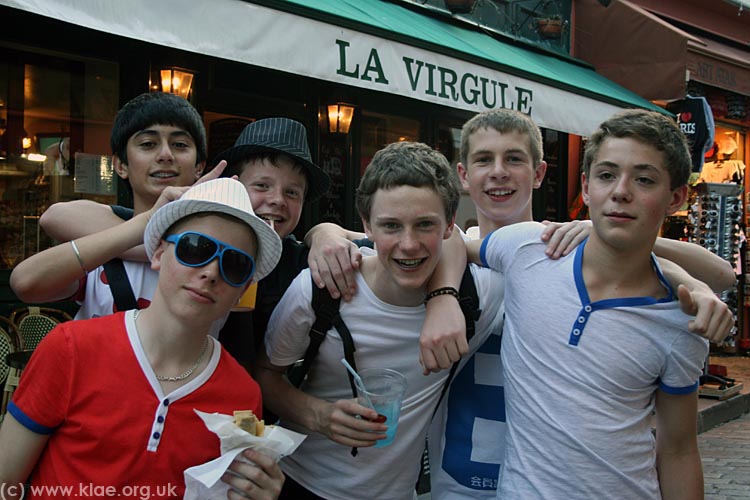 PCHS Paris 2009 01 People 032