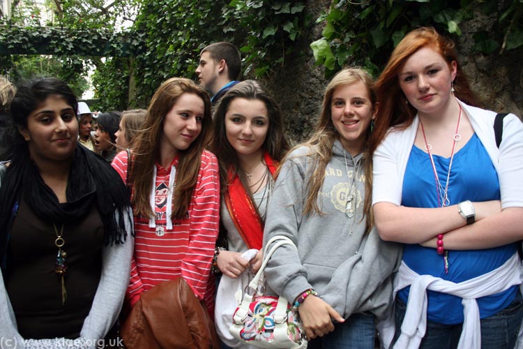 PCHS Paris 2009 01 People 084