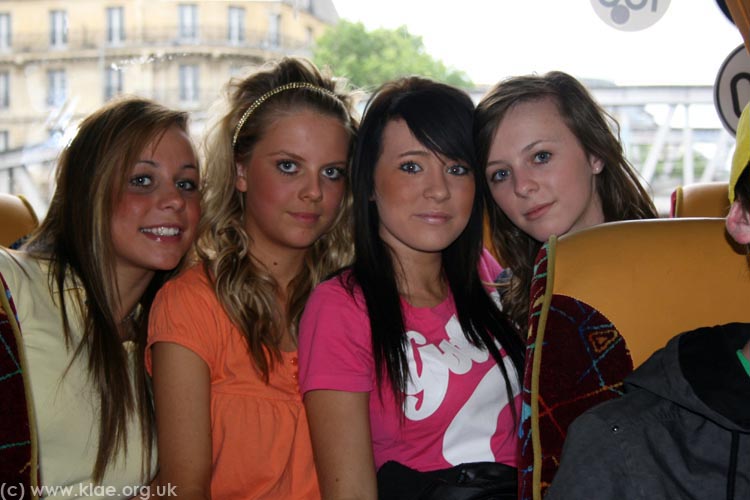 PCHS Paris 2009 01 People 086