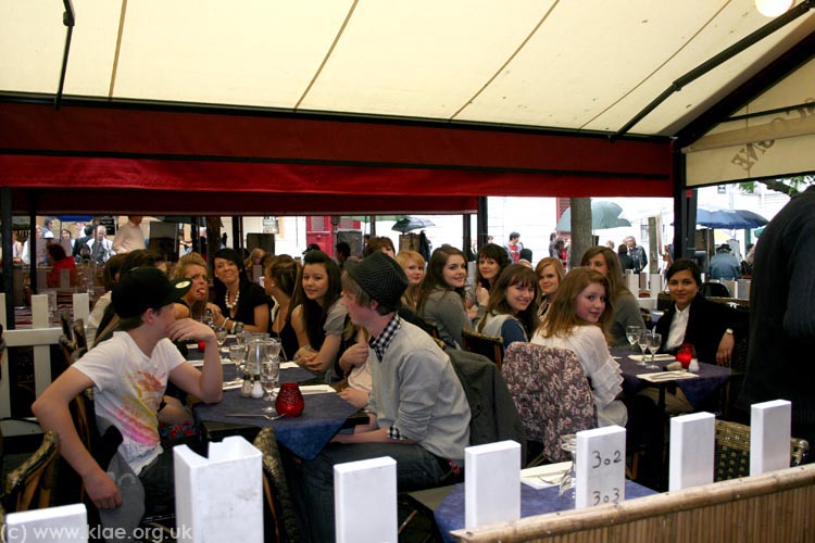 PCHS Paris 2009 01 People 238