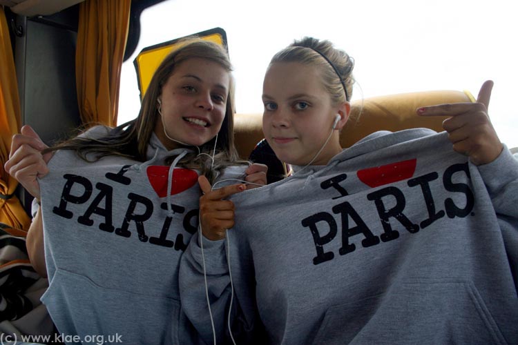 PCHS Paris 2009 01 People 252