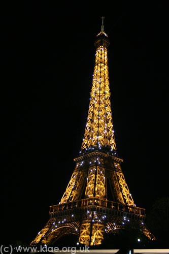 PCHS Paris 2009 03 Eiffel Tower 009